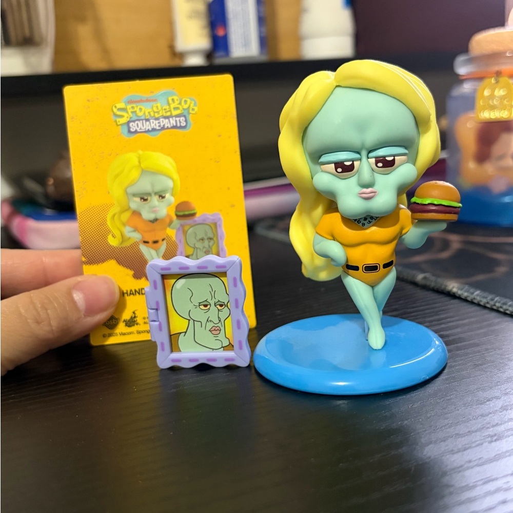 SpongeBob SquarePants Handsome Squidward Collectible Figure - HOTTOYS